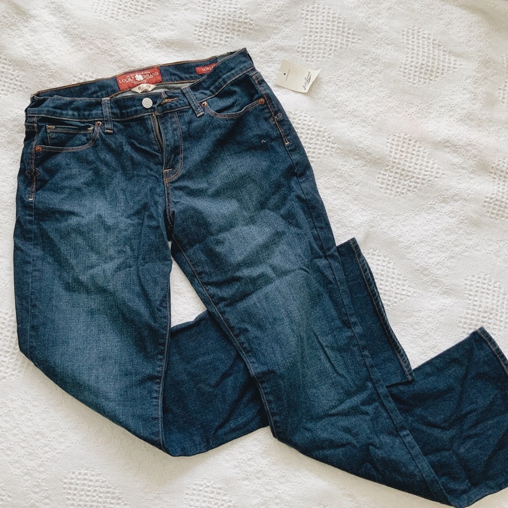 Lucky Brand boot cut blue jeans